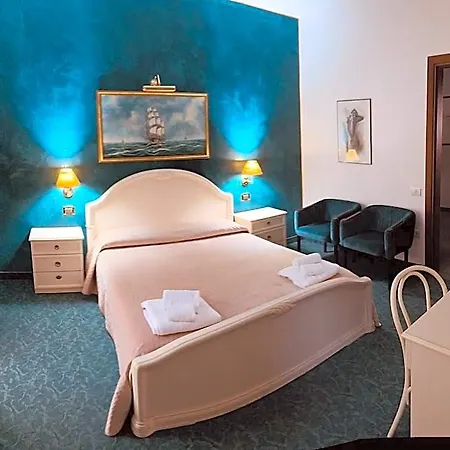 Hotel Rey's 3*